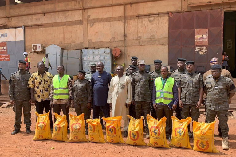 Cérémonie de remise de riz humanitaire au Burkina Faso