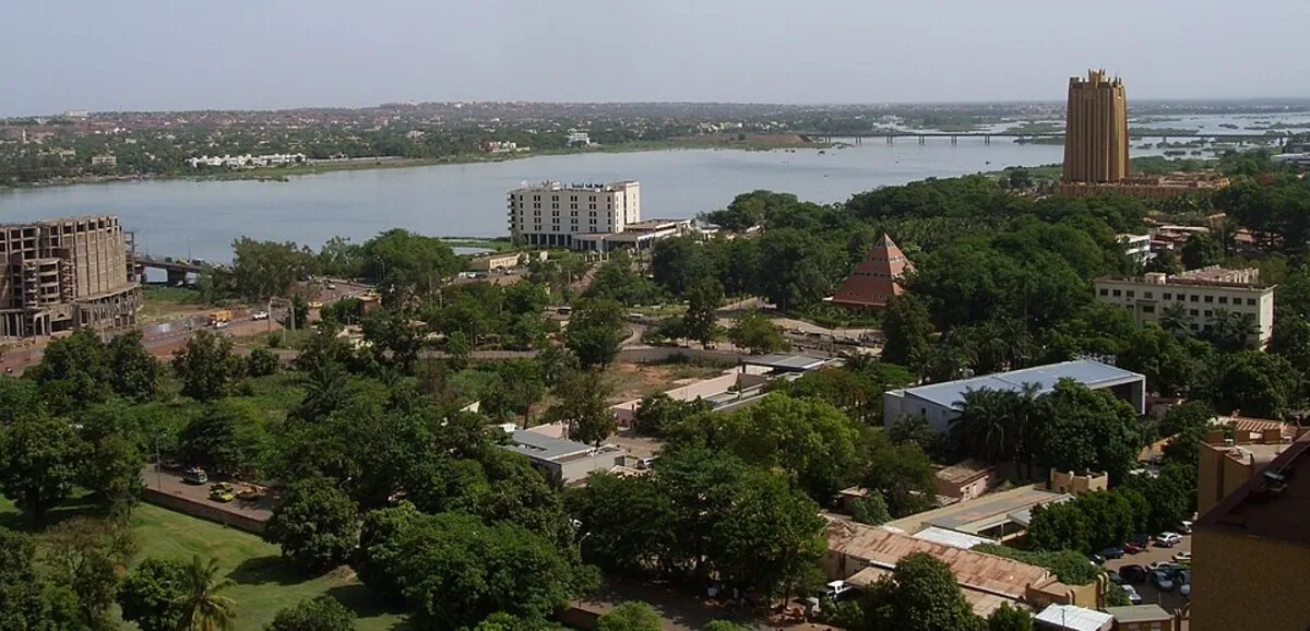 Mali : le blocus du JNIM à Bamako, une crise humanitaire en hausse