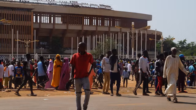 Recrutement de volontaires pour les Domol Leydi à Niamey, au Niger, en août 2023
