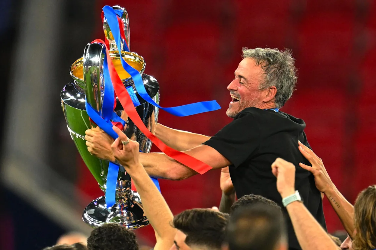 Joueurs du PSG célébrant leur victoire en Ligue des champions