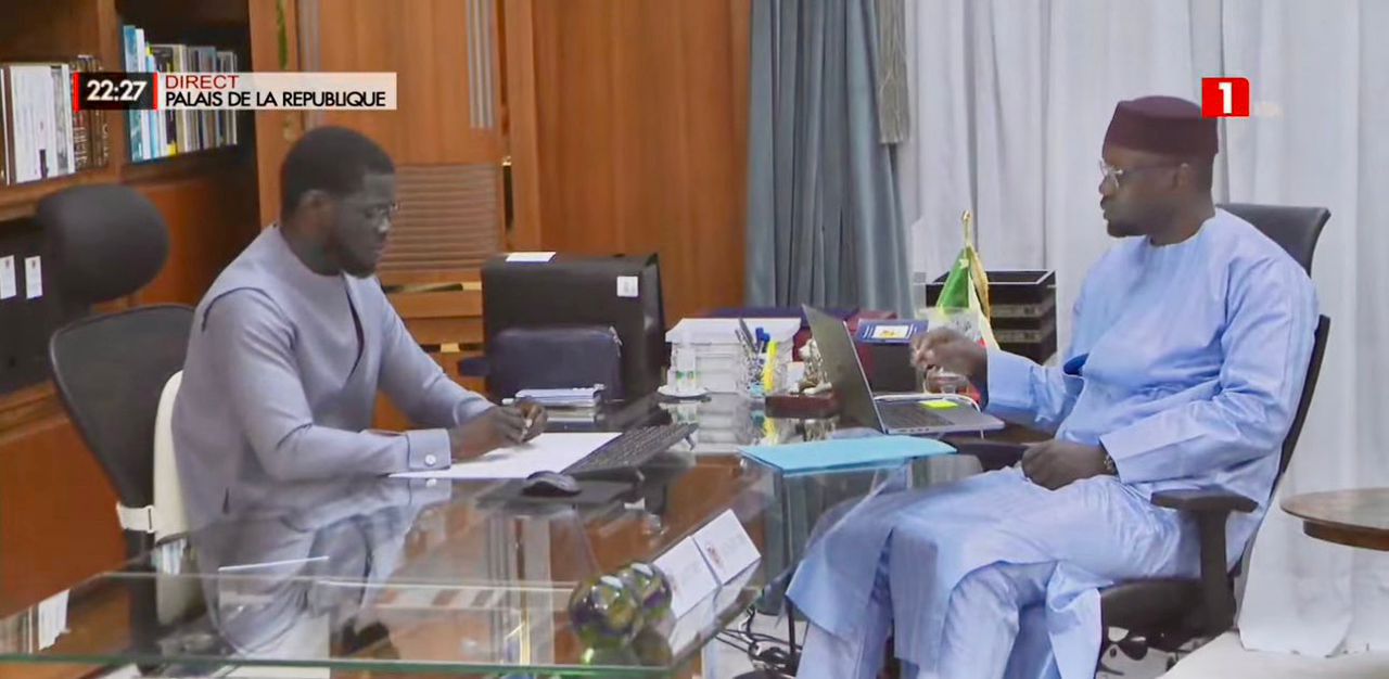 Portrait de Bassirou Diomaye Faye et Ousmane Sonko lors d’un remaniement ministériel