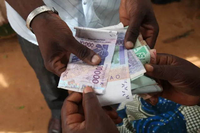 dette colossale Sénégal