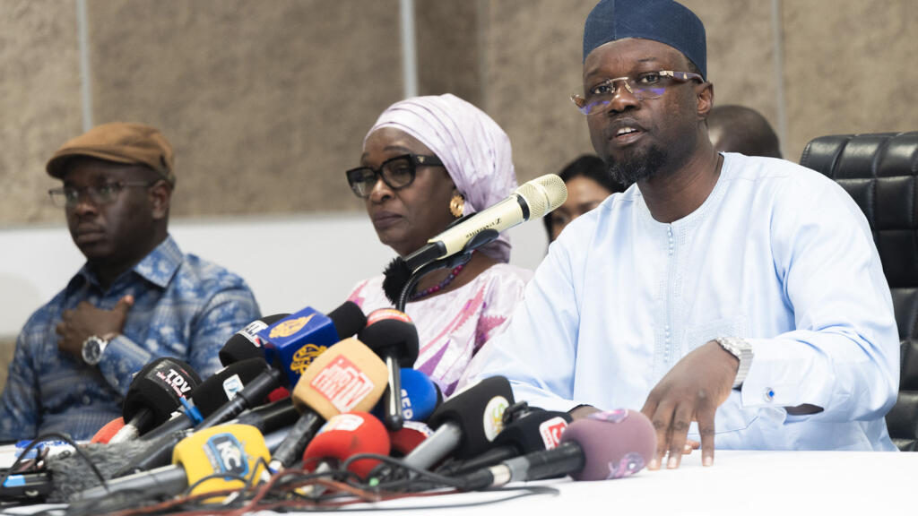 Ousmane Sonko, président du Pastef et ancien Premier ministre, lors d’un discours à Dakar en juin 2026