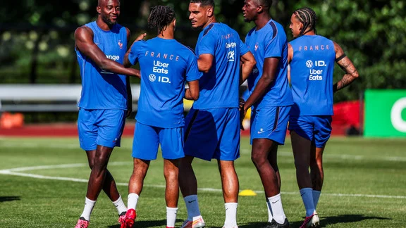 Maxence Lacroix, défenseur de l'équipe de France, lors d'un entraînement