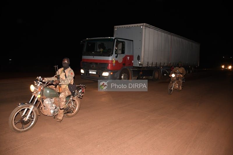 escorte militaire de camions civils par les FAMa entre Kayes et Bamako