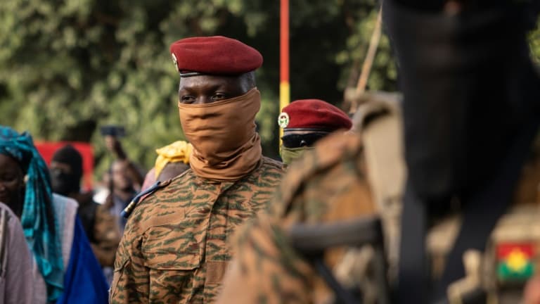 Le capitaine Ibrahim Traoré, président de transition du Burkina Faso, lors d'un discours à Ouagadougou