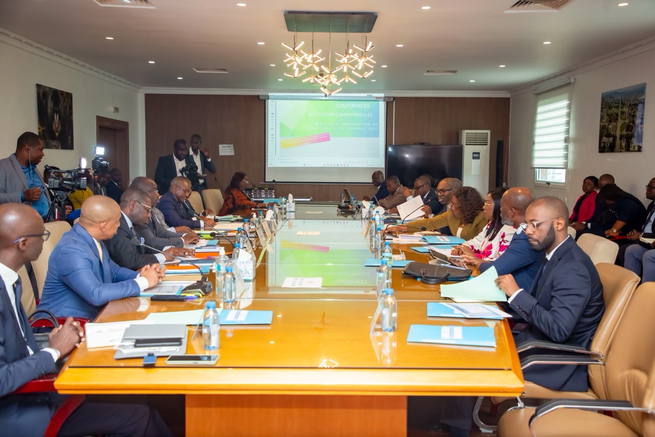 Conférence budgétaire à Libreville pour préparer le budget 2027