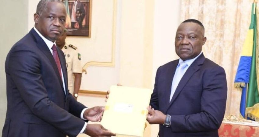 Transmission du rapport provisoire du RGPL à la Cour constitutionnelle