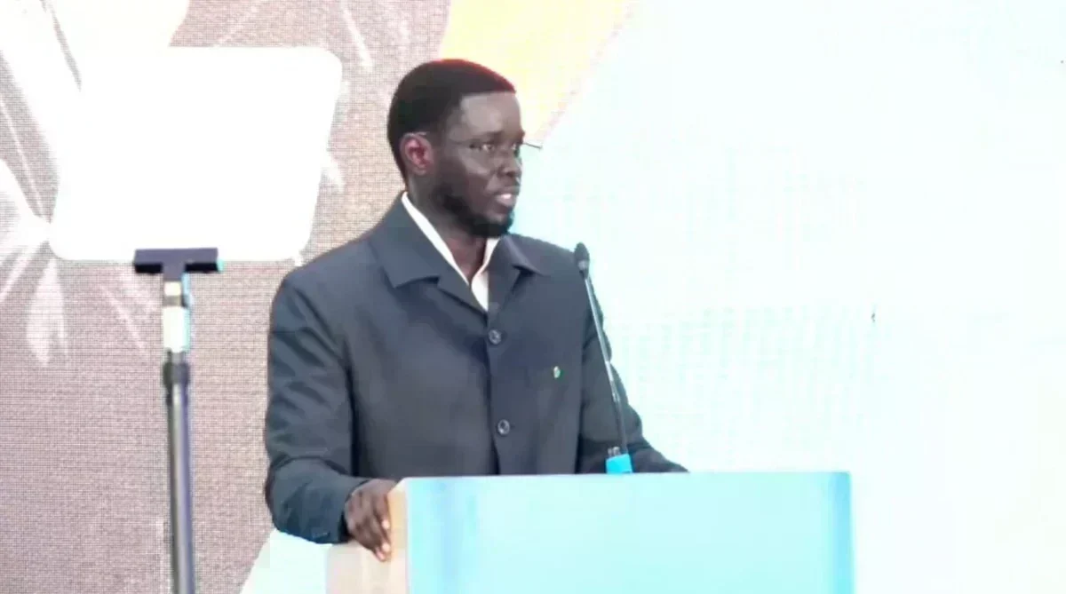 Le président Bassirou Diomaye Faye lors de son discours à l'Assemblée générale constitutive de son nouveau parti