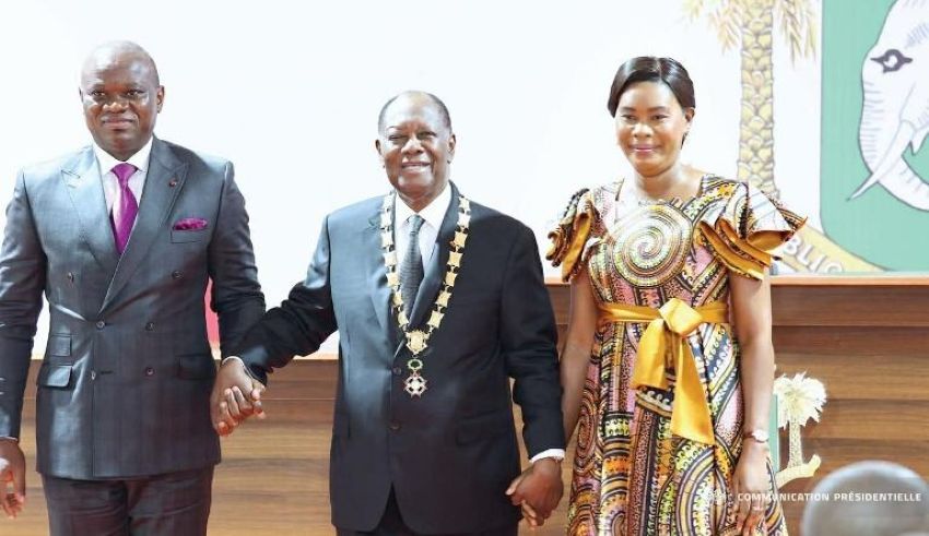 Le président gabonais Oligui Nguema et le président ivoirien Alassane Ouattara lors d'un événement