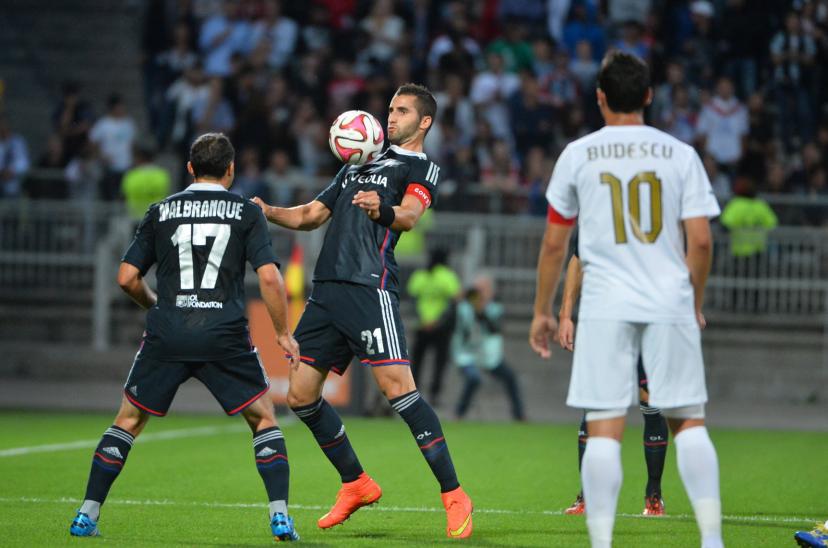 Steed Malbranque et Maxime Gonalons lors de la défaite 1-2 contre l'Astra Giurgiu en 2014.