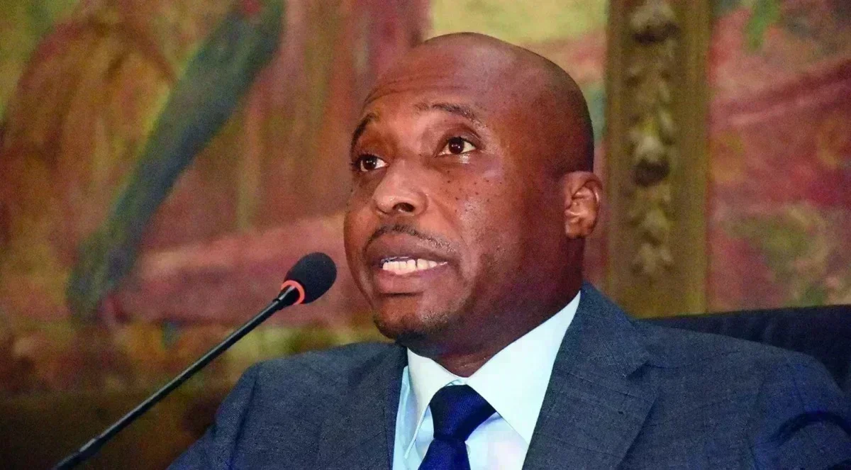 Barthélémy Dias en pleine tournée politique Barthélémy Dias, maire déchu de Dakar, en campagne politique